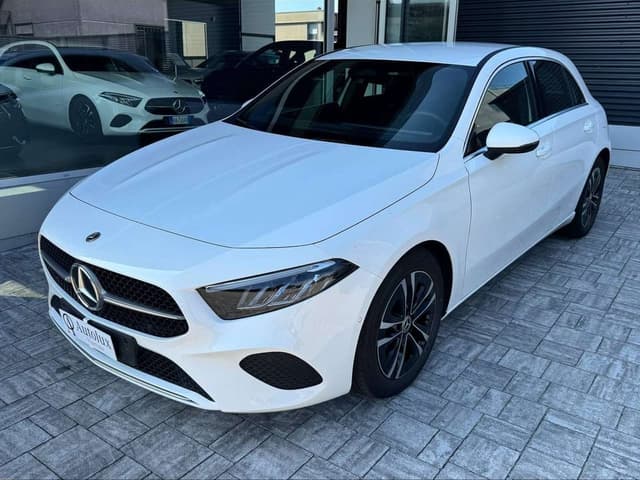 Foto dell’annuncio: Mercedes-Benz A 200, bianco